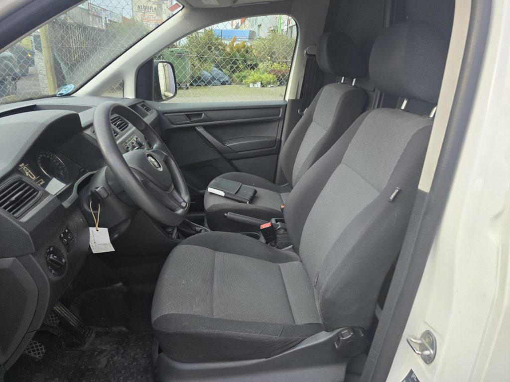 Volkswagen Caddy TDI (7)