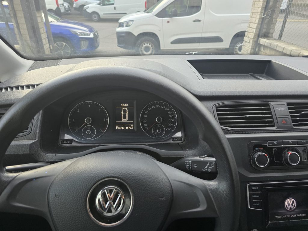 Volkswagen Caddy TDI (8)