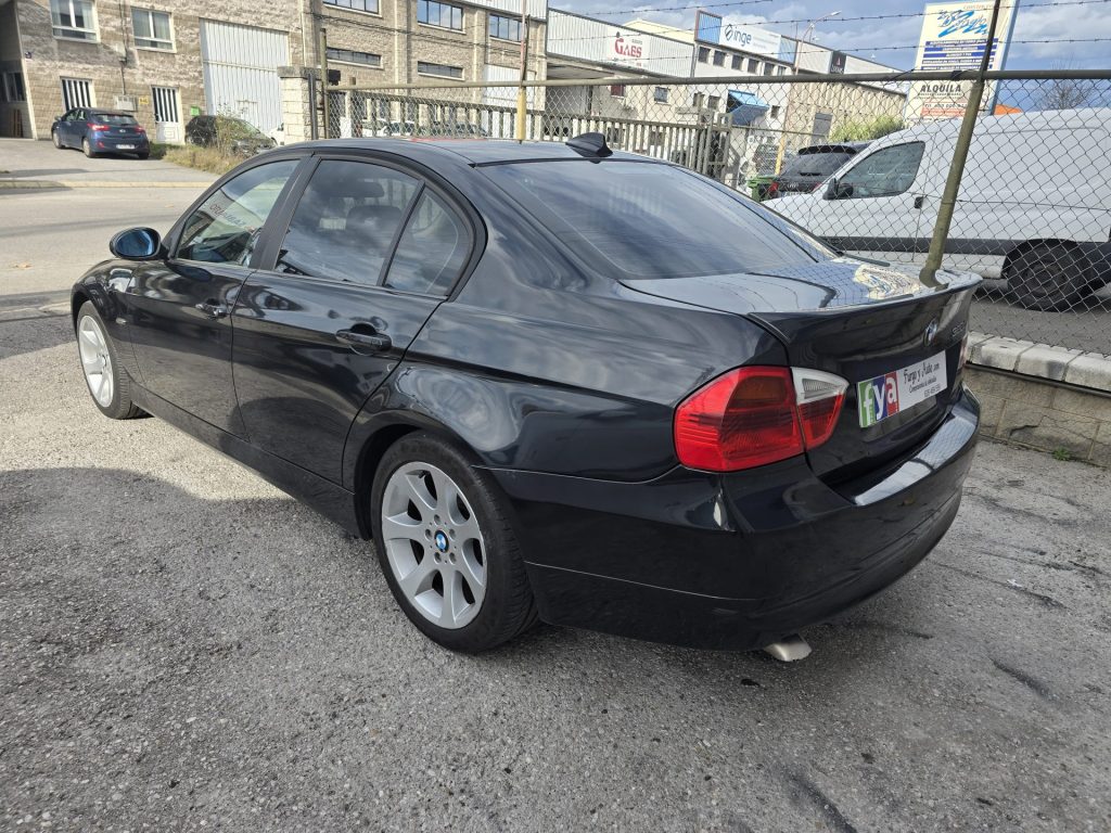 BMW serie 3 320d (4)