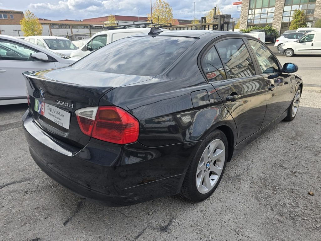 BMW serie 3 320d (6)